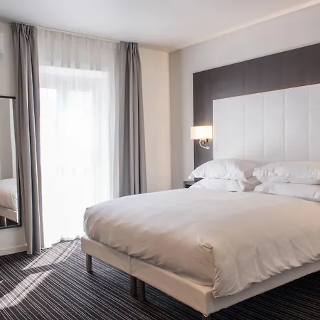 Hotel 64 Nice-3