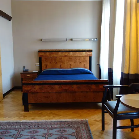 Hotel Monopol-2