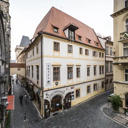 Hotel Cerny Slon-2
