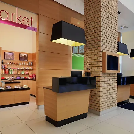 Courtyard By Marriott Budapest City Center-3