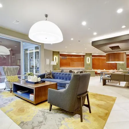 One Bedroom Downtown Luxury Apartment - Fast Wi-Fi - Free Parking-2