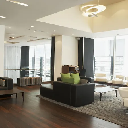 Le Germain Hotel Maple Leaf Square-2
