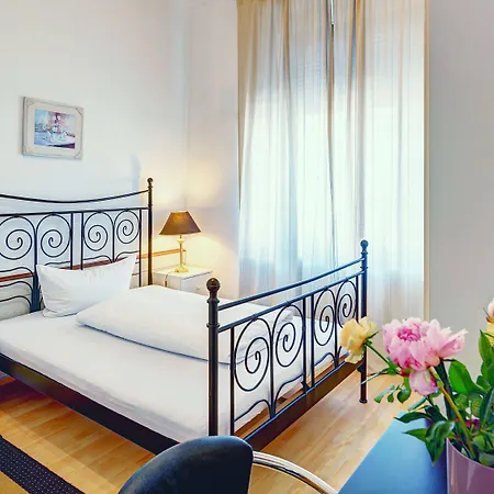 Hotel Cornelia-2