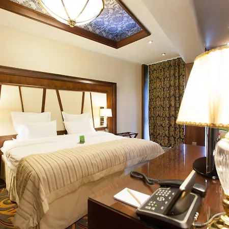 Metropolis Hotel-3