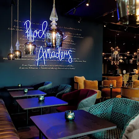 Motel One Salzburg-Mirabell-2