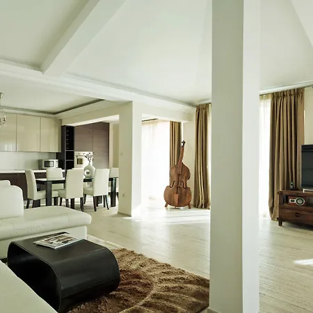 Hotel Azimut-3