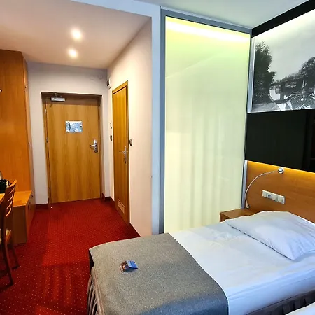 Hotel Malinowski Economy-2