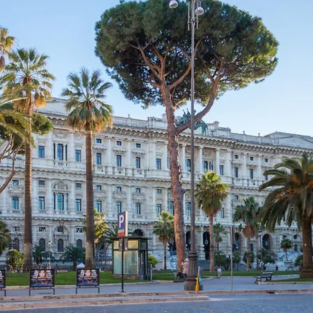 Ara Pacis Inn-3