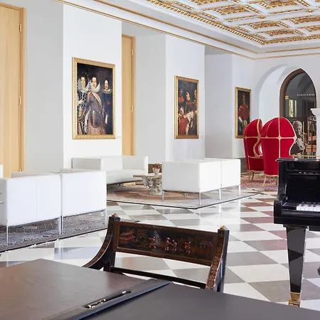 Living Hotel De Medici-3