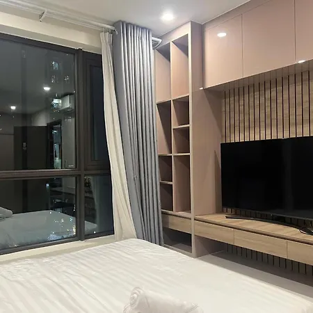 Ha Do Centrosa Building , Ba Thang Hai Street, Distrist 10-2