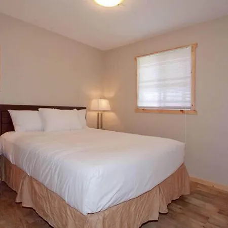 Jasper East Cabins-2