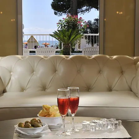 Grand Hotel Playa-2
