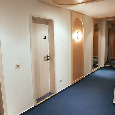 Häuser der Villa Italia-3