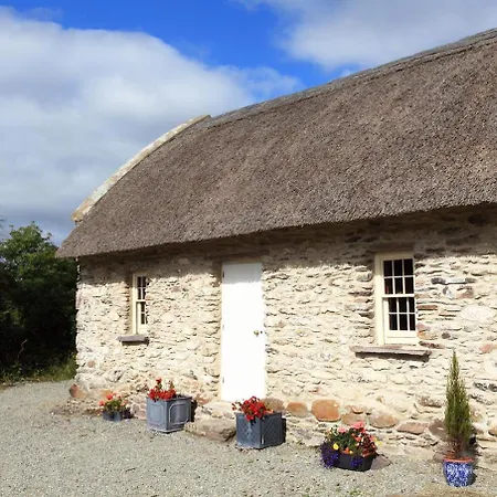 Traditional Style Thatched Cottage In Kenmare-2
