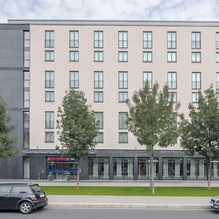 Hampton By Hilton Frankfurt City Centre-2