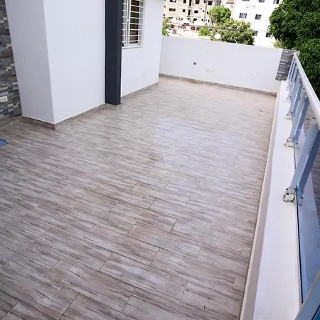 Amazing 2Br Apartment Near The Airport-3