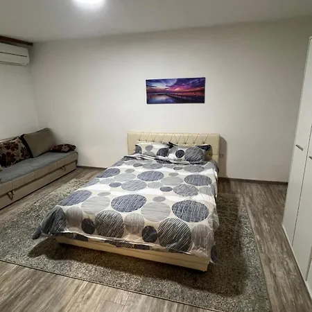 Adi Apartment-3