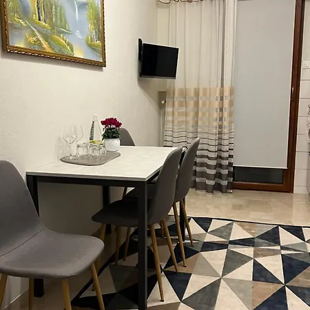 Stefany House-3
