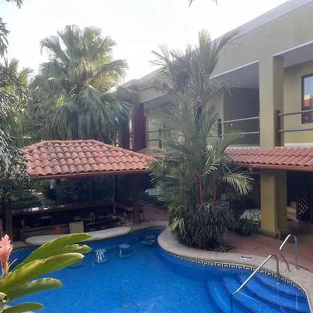 Hotel Boutique Iguana Verde-3