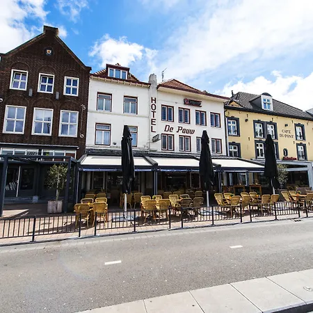 Hotel En Grand Cafe De Pauw-3