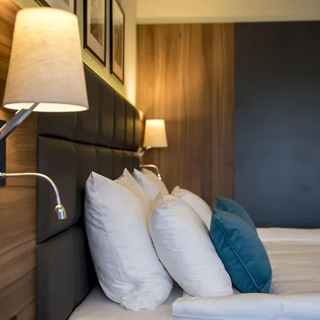 Heron Live Hotel Marina & Spa-3
