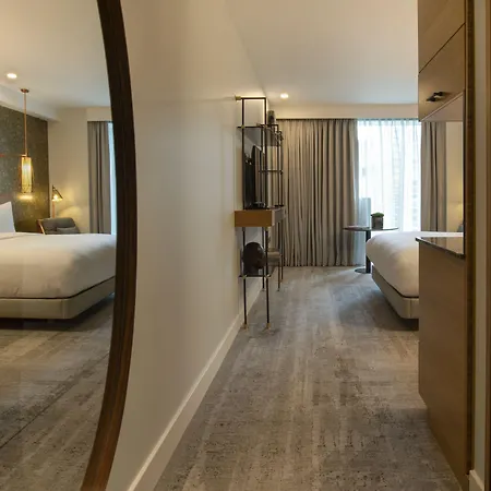 Lincoln Plaza Hotel London, Curio Collection By Hilton-2