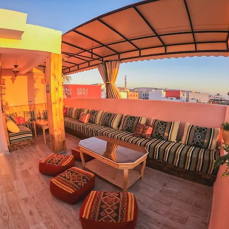 Atlantic Vibes Surf Hostel-3