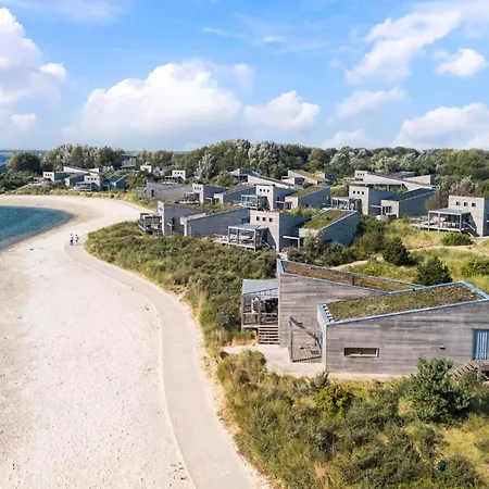 Villa 41 – Beachfront | Direkt am Strand mit Blick auf das Wasser-3