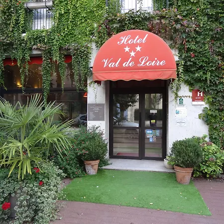 Hotel Val De Loire-3