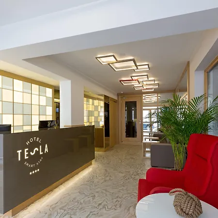 Hotel Tesla - Smart Stay Garni-3