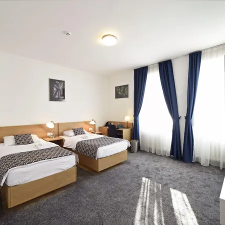 Hotel Orient Zagreb-3