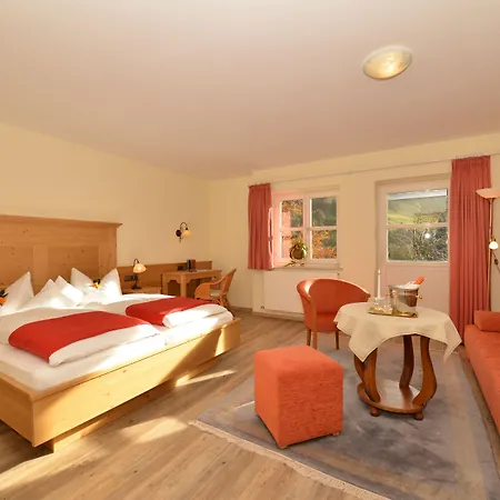 Hotel Adler Garni-2