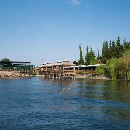 Iznik Askania-3