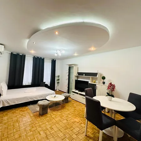 Chic Comfort 1Bdr - Landmark View - Concerthall-3