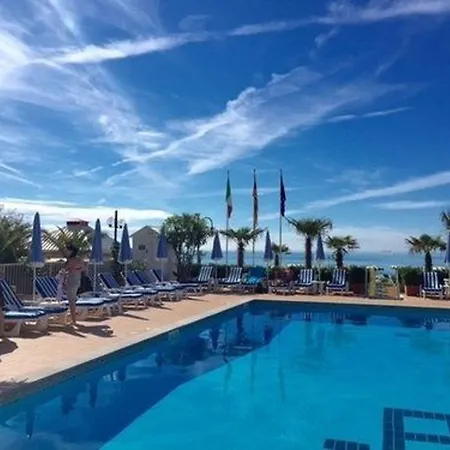 Hotel Plaza Esplanade-2