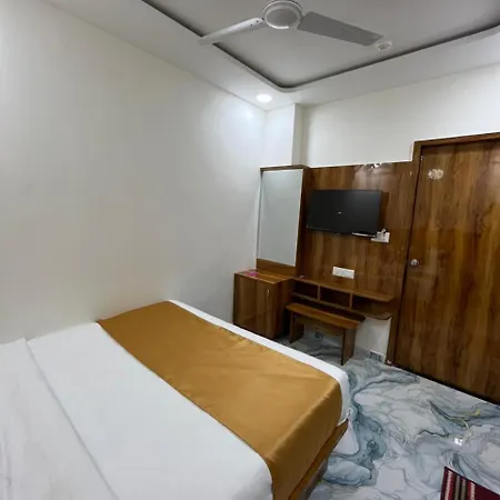 Hotel Golden Park-3