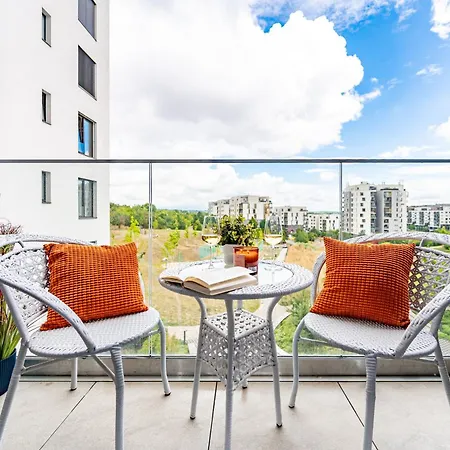 Prague Days - One-Bedroom Apartment With Balcony, Garage & 250 Mbs Wifi-3
