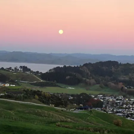 Stunning Sunsets&Views at Wonderful Wainui-3