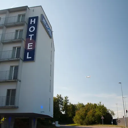 Jet Hotel Zurich Airport-2