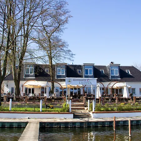 Hotel Altes Fährhaus-3