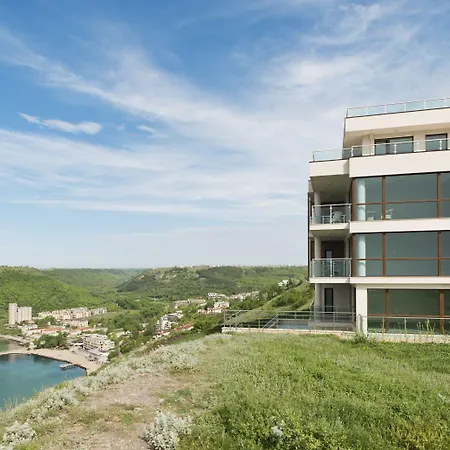Calithea Complex-3