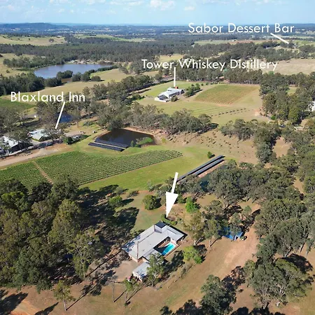 Blaxlands Kangaroo Homestead With Hot Tub Walk To Concerts And Wineries-3