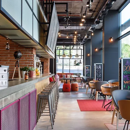 Moxy Lisbon City-2