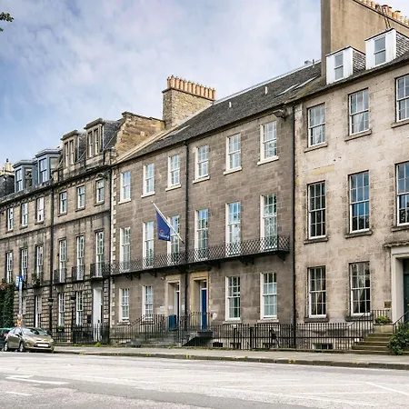 Travelodge Edinburgh Central Queen Street-2