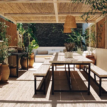 Shila Athens-2
