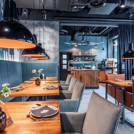 Unsoeld'S Factory Hotel-3