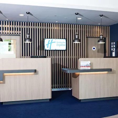 Holiday Inn Express Munich - Olympiapark By Ihg-3