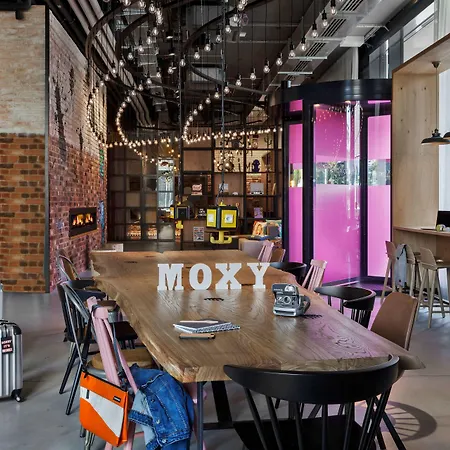 Moxy Bern Expo-2