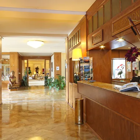 Hotel Du Grand Lac Excelsior-3