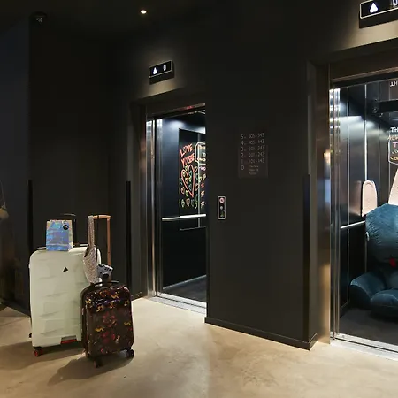 Moxy Essen City-3